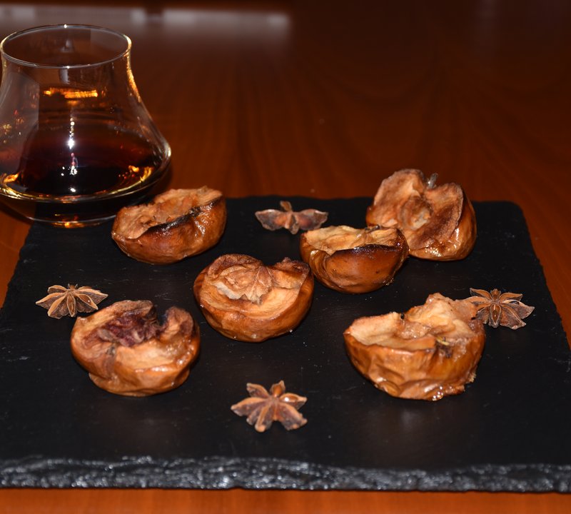 Mele alcoliche al forno