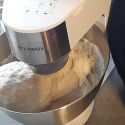 Pasta integrale per pizza e focaccia