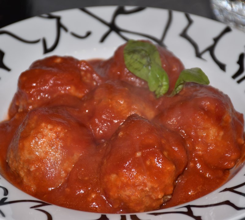 Polpette di quinoa al sugo di pomodoro