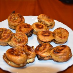 Fichi secchi ripieni di noci con mandarino e brandy