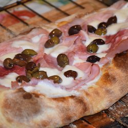 Pizza con impasto a lunga lievitazione